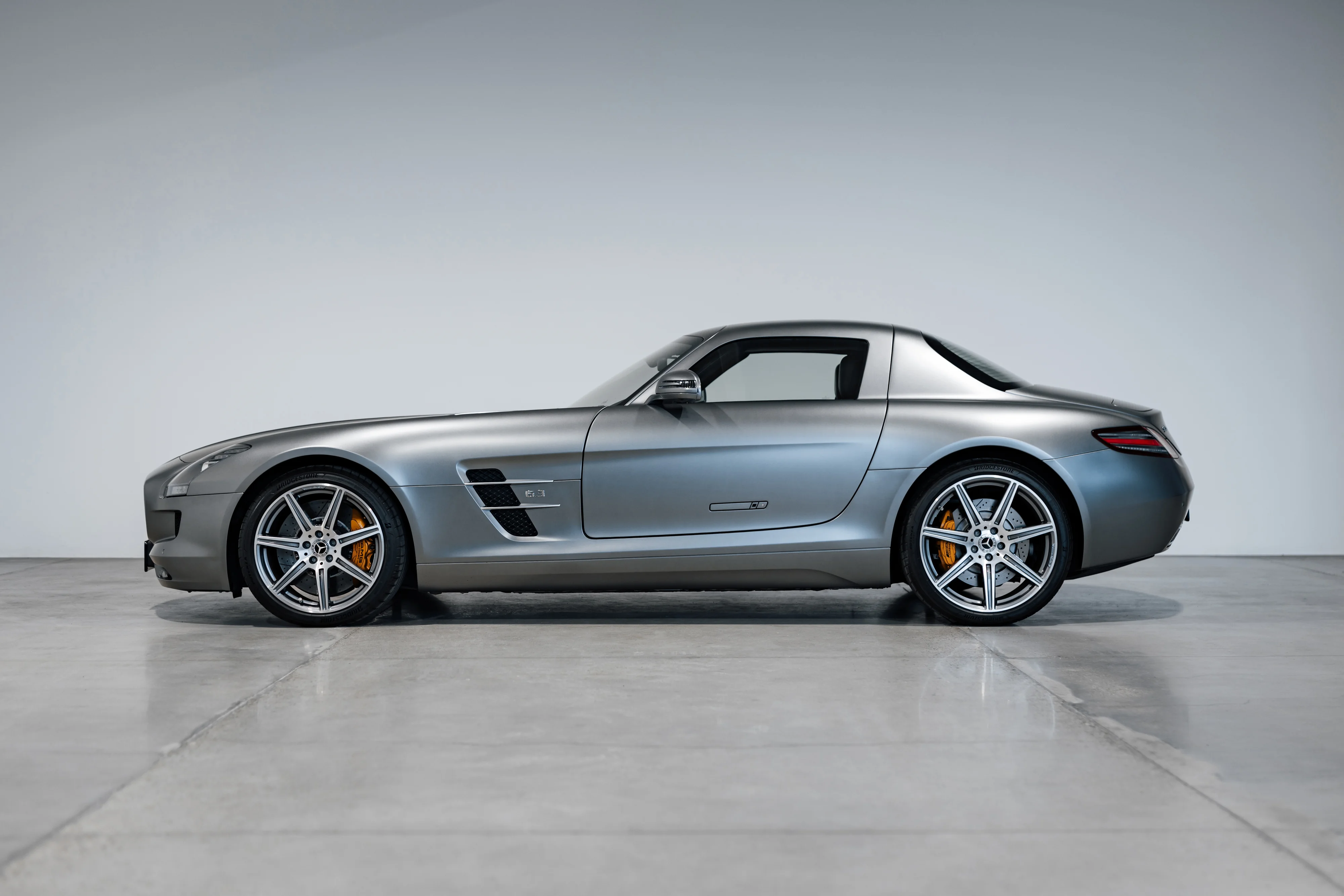 Mercedes-Benz SLS AMG